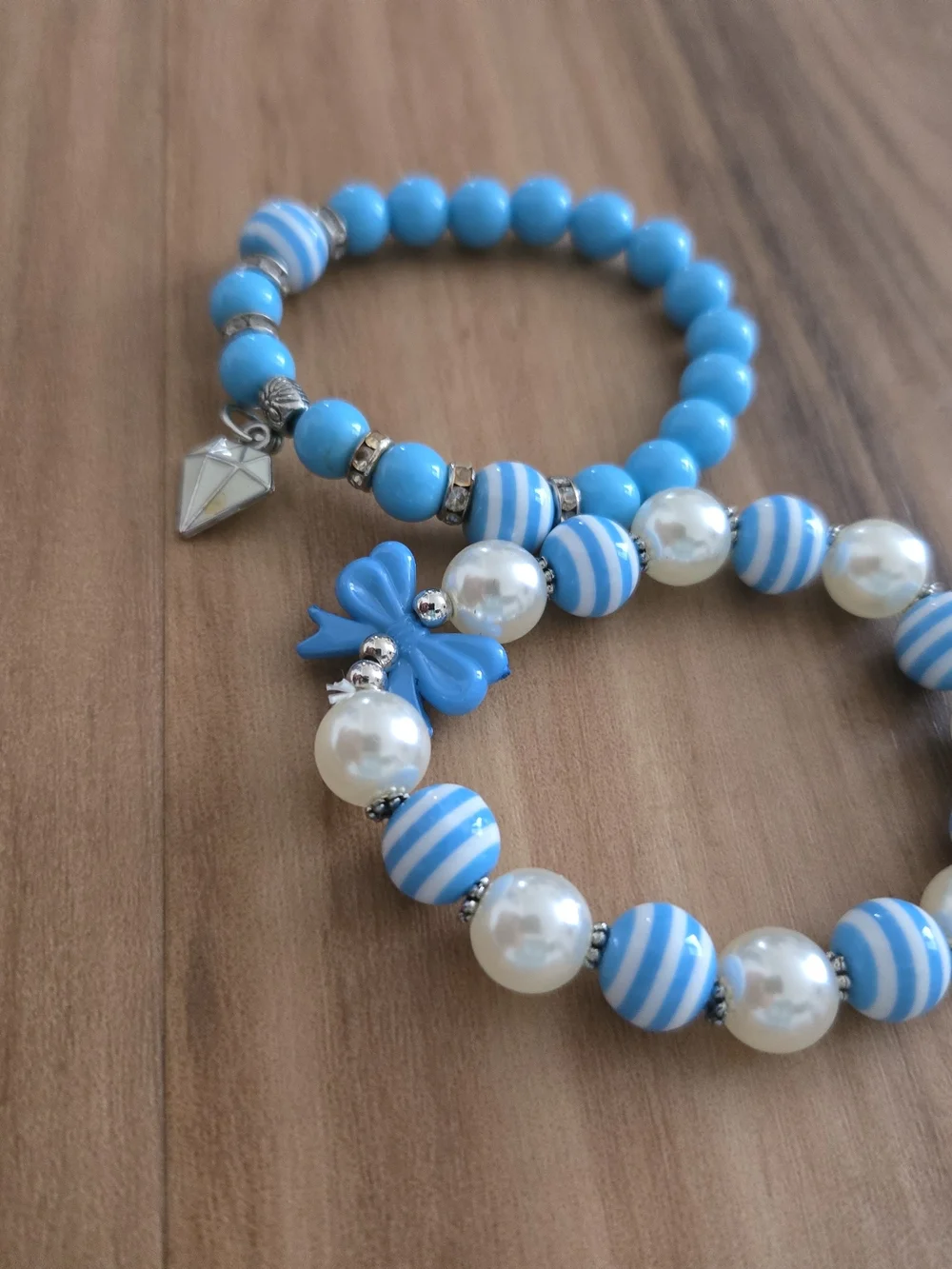 4/$15 Girls Bracelet Set * Diamond And Bows * Stackable, Stretchy, Easy To Wear